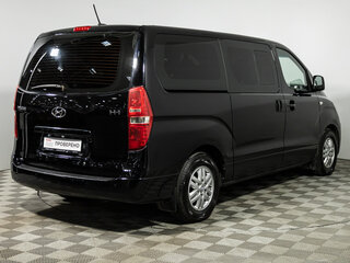 2017 Hyundai H-1 II Рестайлинг, чёрный, 2250000 рублей, вид 5
