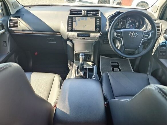2023 Toyota Land Cruiser Prado 150 Series Рестайлинг 3, белый, 6800012 рублей - вид 8