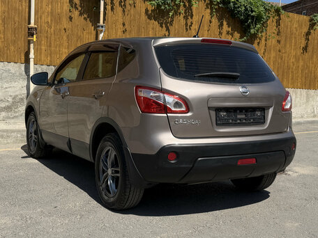 2011 Nissan Qashqai I Рестайлинг, коричневый, 1000000 рублей, вид 4