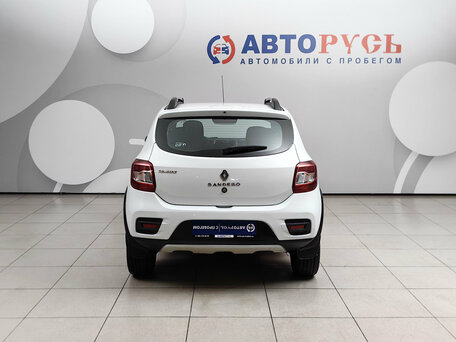 2018 Renault Sandero Stepway II Рестайлинг, белый, 935000 рублей, вид 4