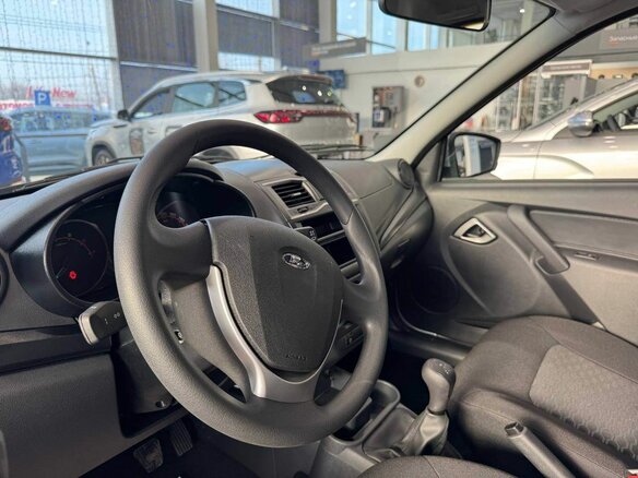 2026 Lada (ВАЗ) Granta I Рестайлинг, серебристый - вид 6