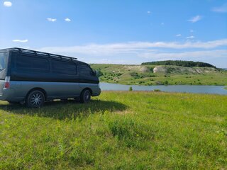 2002 Nissan Caravan IV (E25), чёрный, 900000 рублей, вид 3
