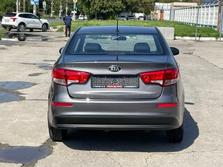 2015 Kia Rio III Рестайлинг, серый, 1149000 рублей, вид 5