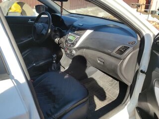 2015 Hyundai Solaris I Рестайлинг, белый, 250000 рублей, вид 4