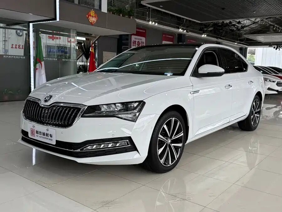 Открыть фотографии: Skoda Superb III Рестайлинг