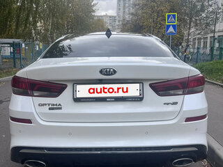 2019 Kia Optima IV Рестайлинг, белый, 1900000 рублей, вид 5