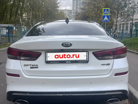 2019 Kia Optima IV Рестайлинг, белый, 1900000 рублей, вид 5