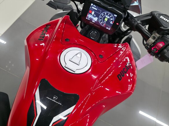 2022 Ducati Diavel V4, красный, 2349000 рублей - вид 28