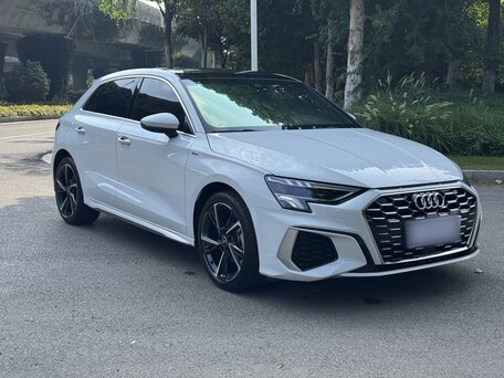 2022 Audi A3 Sportback 35 TFSI IV (8Y), белый, 2000002 рублей, вид 3