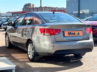 2011 Kia Cerato 6-speed II, серый, 680000 рублей, вид 3
