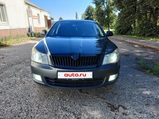 2011 Skoda Octavia II (A5) Рестайлинг, серый, 800000 рублей, вид 3