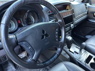 2011 Mitsubishi Pajero IV Рестайлинг 1, чёрный, 1800000 рублей, вид 5