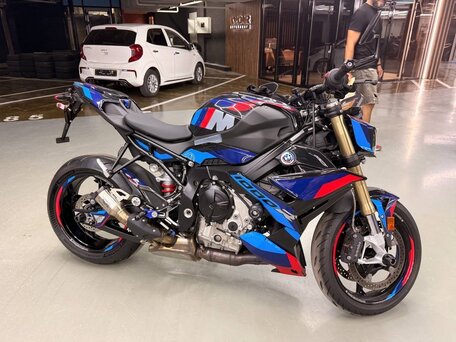 2025 BMW S 1000 R, чёрный, 1850000 рублей, вид 2