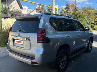 2019 Toyota Land Cruiser Prado 150 Series Рестайлинг 2, серебристый, 4850000 рублей, вид 5