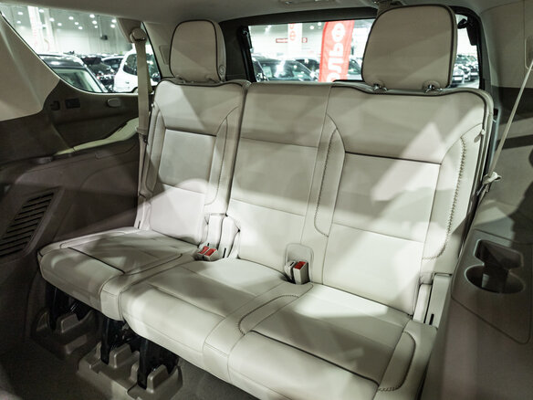 2022 GMC Yukon V, чёрный, 7050103 рублей - вид 12