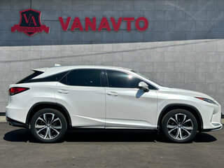 2020 Lexus RX 300 IV Рестайлинг, белый, 4300000 рублей, вид 4