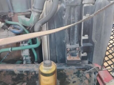 2003 Volvo VNL, красный, 1600000 рублей, вид 3