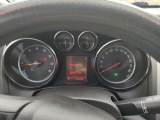 2010 Opel Astra J, белый, 700000 рублей, вид 5