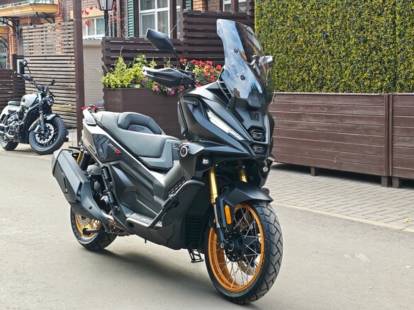 2026 Voge SR450 X, чёрный, 750000 рублей