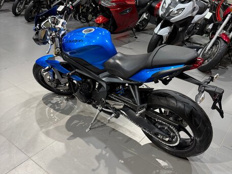2015 Triumph Street Triple, синий, 545000 рублей, вид 5
