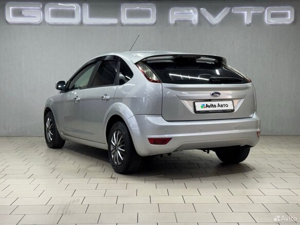 2009 Ford Focus II Рестайлинг, серебристый, 750000 рублей - вид 6