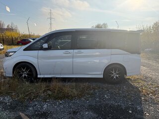 2021 Honda Stepwgn Spada V Рестайлинг, белый, 2450000 рублей, вид 3