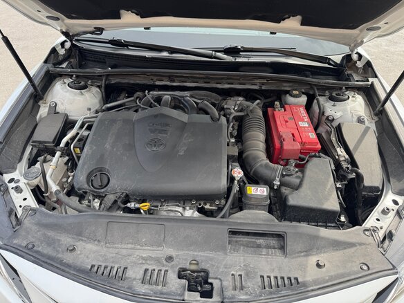 2022 Toyota Camry VIII (XV70) Рестайлинг, белый, 3625000 рублей - вид 14