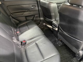 2016 Mitsubishi Outlander III Рестайлинг 2, белый, 1949800 рублей, вид 4