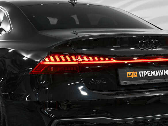 2026 Audi A7 L 45 TFSI II (4K), чёрный, 7390000 рублей - вид 7