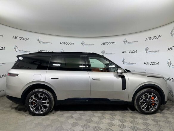2025 Lynk & Co 900, серебристый - вид 4