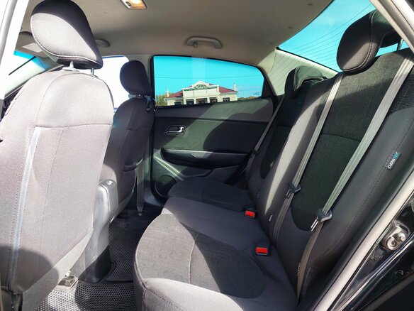2016 Kia Rio III Рестайлинг, чёрный, 979000 рублей - вид 11