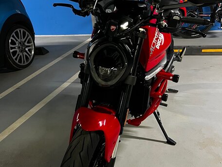 2021 Ducati Monster, красный, 1300000 рублей, вид 2