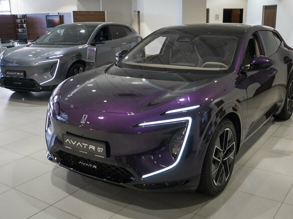 2026 Avatr 07, фиолетовый, 6900000 рублей - вид 2