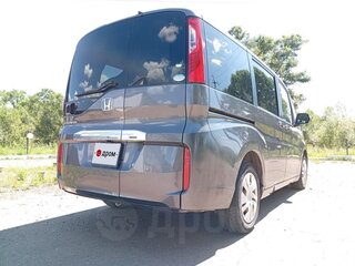 2019 Honda Stepwgn V Рестайлинг, серый, 1800000 рублей, вид 5
