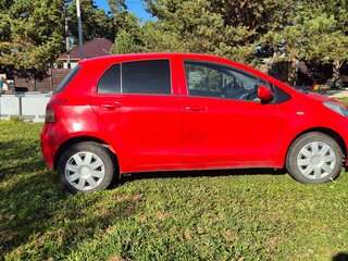 2007 Toyota Yaris Multimode II, красный, 440000 рублей, вид 3