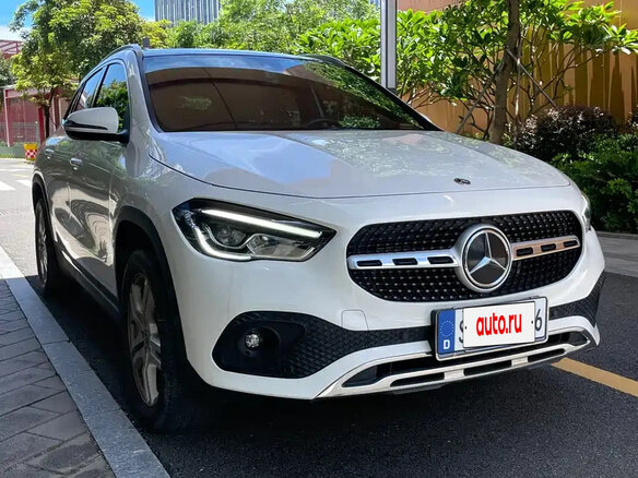 2023 Mercedes-Benz GLA 180 II (H247), белый, 1980099 рублей - вид 2