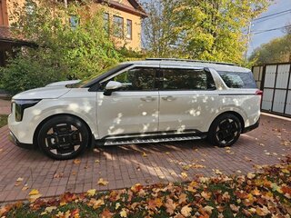 2024 Kia Carnival IV Рестайлинг, белый, 5300000 рублей, вид 3