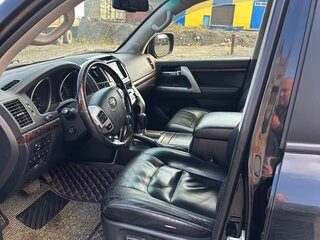 2013 Toyota Land Cruiser 200 Series Рестайлинг 1, чёрный, 4100000 рублей, вид 5