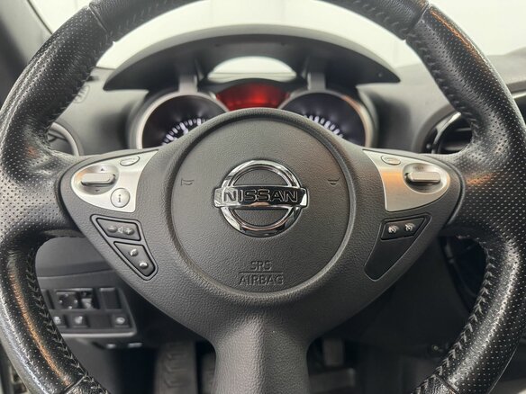 2017 Nissan Juke I Рестайлинг, белый, 1500000 рублей - вид 13
