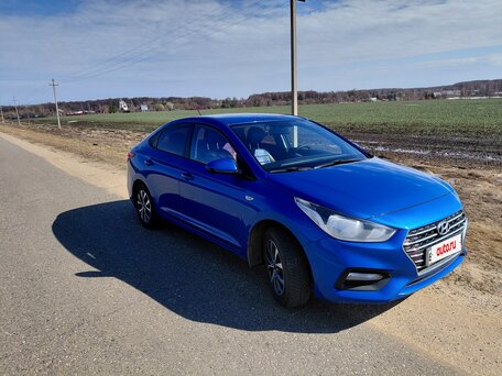 2017 Hyundai Solaris II, синий, 900000 рублей, вид 2