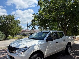 2017 Mitsubishi L200 V, белый, 2000000 рублей, вид 2