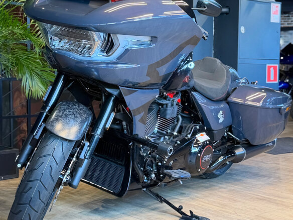 2026 Harley-Davidson CVO Road Glide ST, серый, 6500000 рублей - вид 9