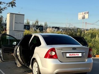 2009 Ford Focus II Рестайлинг, серебристый, 460000 рублей, вид 5