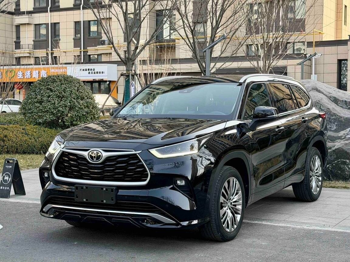Открыть фотографии: Toyota Highlander IV (XU70)