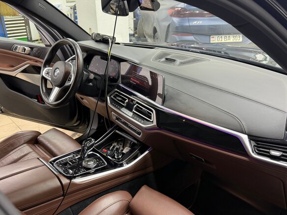 2019 BMW X5 M50d IV (G05/G18), чёрный, 6950000 рублей - вид 4