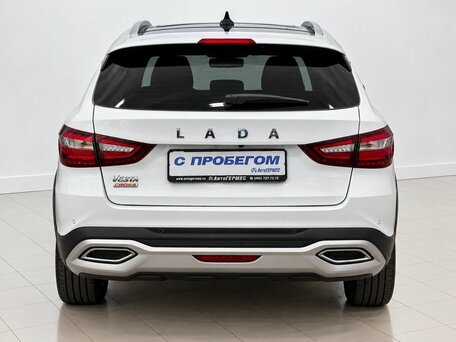 2026 Lada (ВАЗ) Vesta SW Cross I Рестайлинг (NG), белый, 2189000 рублей, вид 3