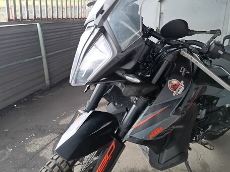 2022 KTM 890 Adventure, серый, 800000 рублей, вид 4