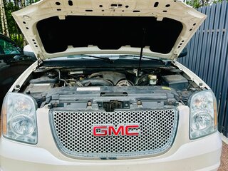 2006 Chevrolet Tahoe 4-speed III, белый, 1050000 рублей, вид 5