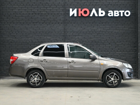 2015 Lada (ВАЗ) Granta I, коричневый, 350000 рублей - вид 9