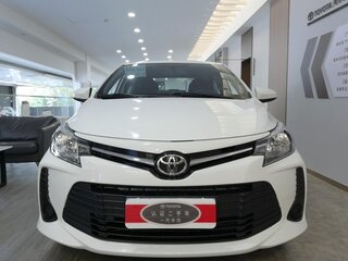 2022 Toyota Vios III Рестайлинг, белый, 940000 рублей, вид 2